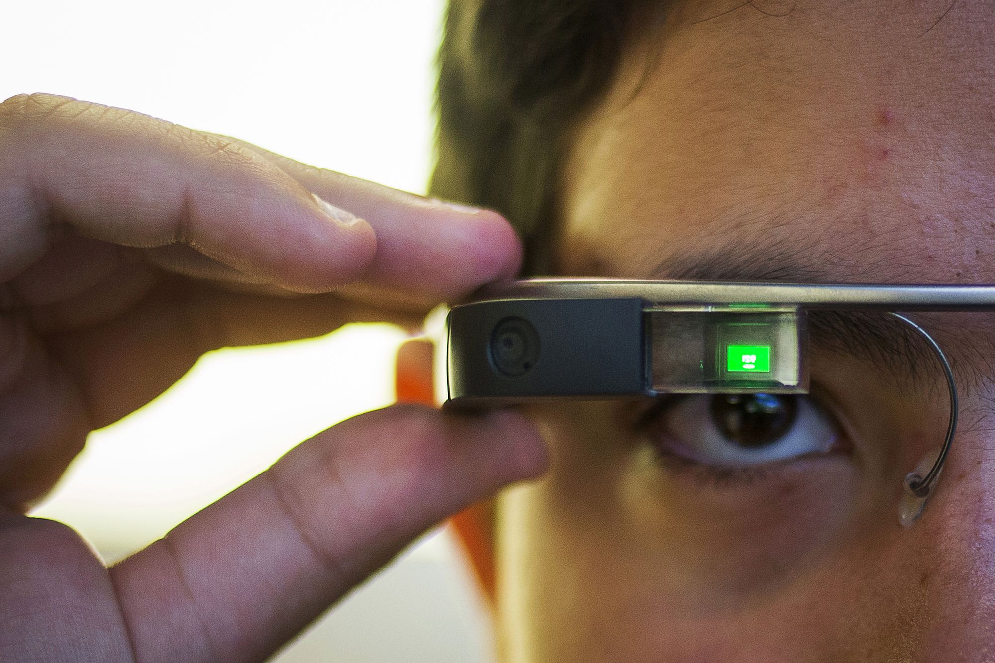 spontan bestyrelse vejkryds Google will stop selling Glass as it looks to cut costs | CNN Business