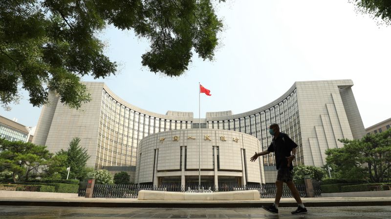 China realiza un recorte repentino de la tasa de interés para impulsar la liquidez bancaria y la economía
