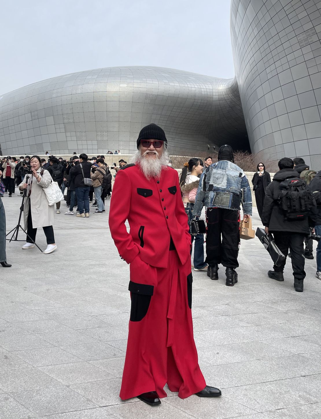 "I think fashion is a very important means of expression," said 70-year-old Lee Sang-hong. "People cannot change their natural appearances, but we can change our outlook through different styles."