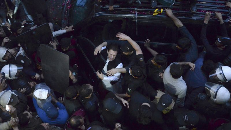 Imran Khan marks court presence as former Pakistan leader’s supporters clash with police | CNN