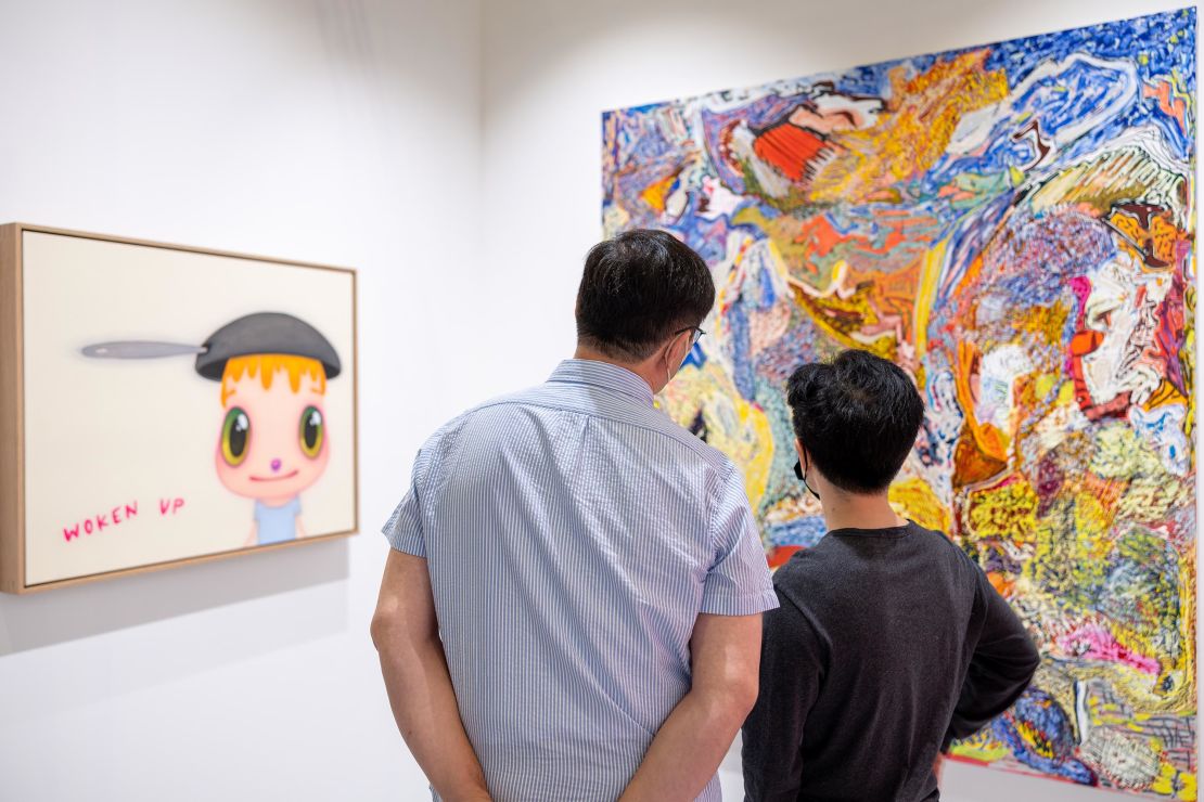 Frieze Seoul attendees view an artwork by Javier Callerja at the fair's VIP preview last year.