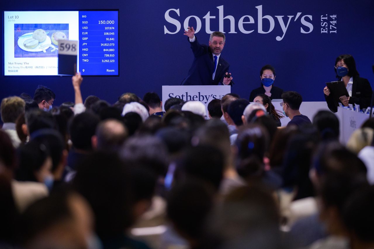 A packed auction room as Sotheby's held its first sale in Singapore for 15 years.