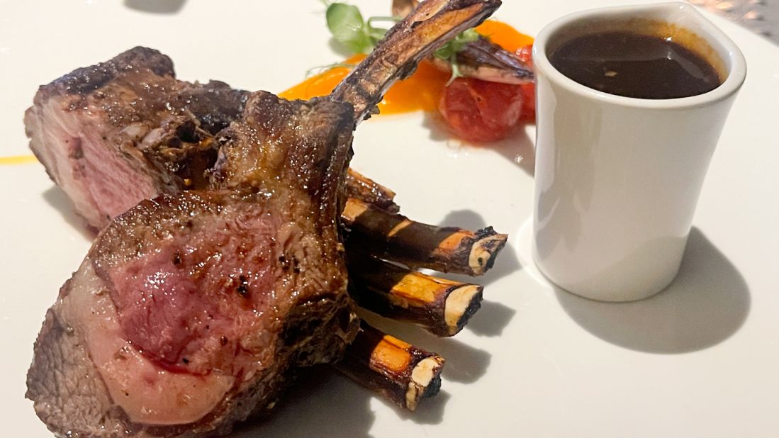 <strong>Turtle Bay Bar & Grill: </strong>The grill at Turtle Bay is home to quality cuts including grain-fed Australian lamb rack and USDA prime Angus.