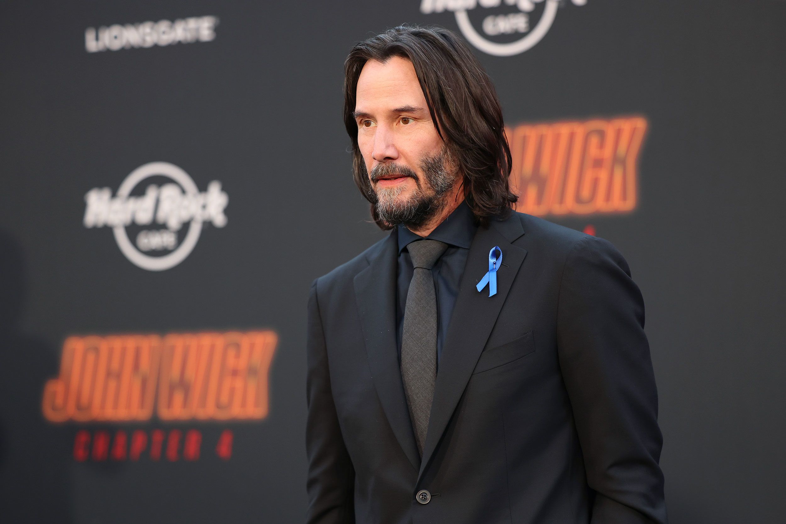 Keanu Reeves honors Lance Reddick at 'John Wick: Chapter 4' premiere | CNN