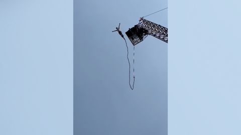hailand bungee jump snap