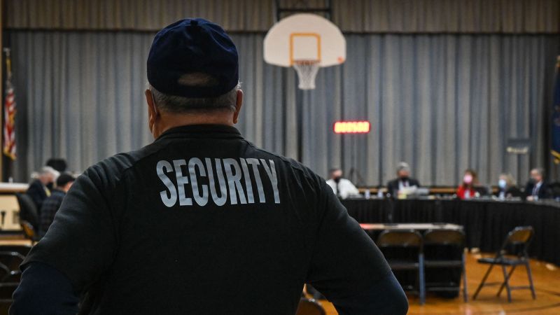 NextImg:'No legitimate basis' for 2021 DOJ memo on school board threats, House GOP alleges in new report | CNN Politics