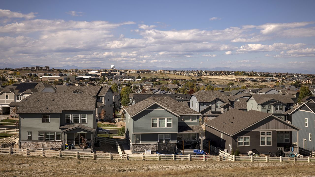 Single family homes in a housing development in Aurora, Colorado, US, on Monday, Oct. 10, 2022. US mortgage rates last week jumped to a 16-year high, marking the seventh-straight weekly increase and spurring the worst slump in home loan applications since the depths of the pandemic. Photographer: Chet Strange/Bloomberg
