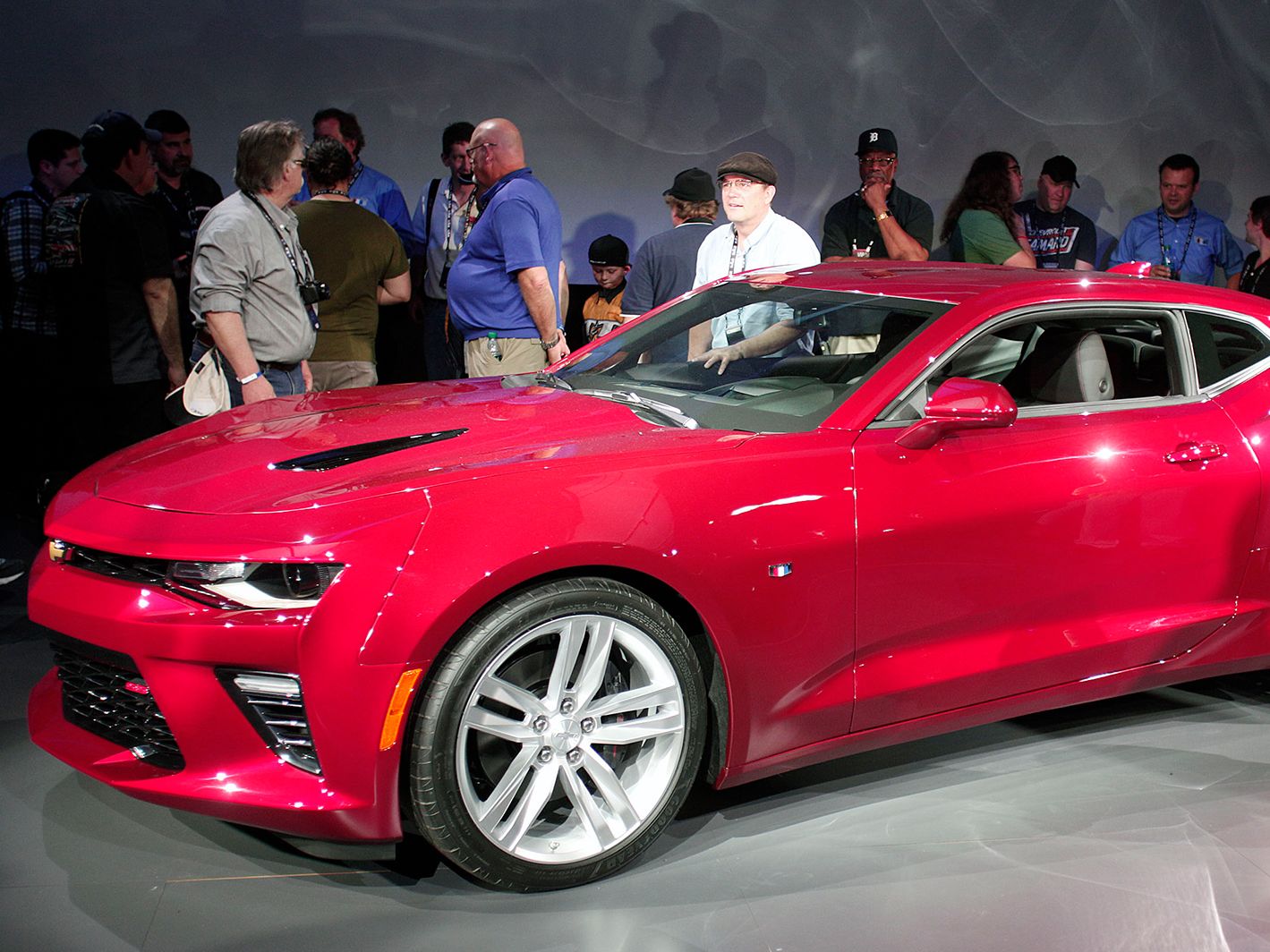 GM to stop making Chevy Camaro, leaving muscle car's future uncertain | CNN  Business