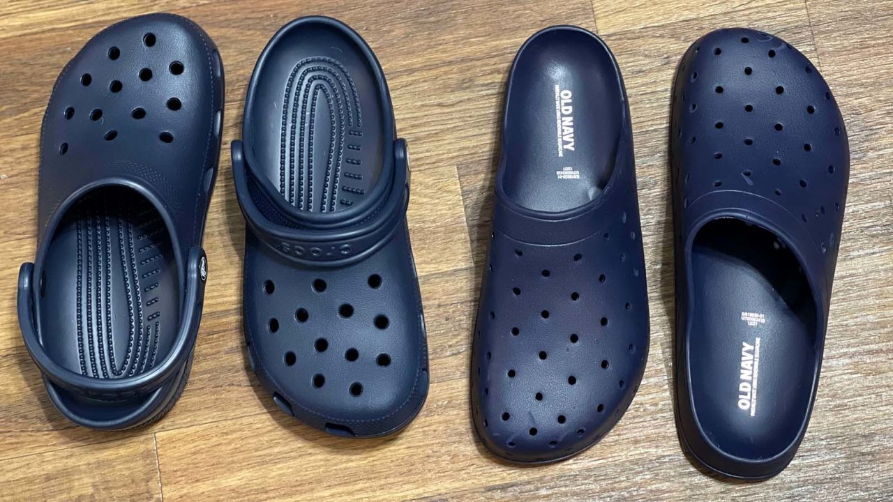 Pilfer luchthaven Omgaan met Crocs vs Old Navy clogs: We put these shoes to the test | CNN Underscored