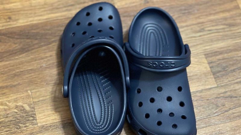 Old shop navy crocs