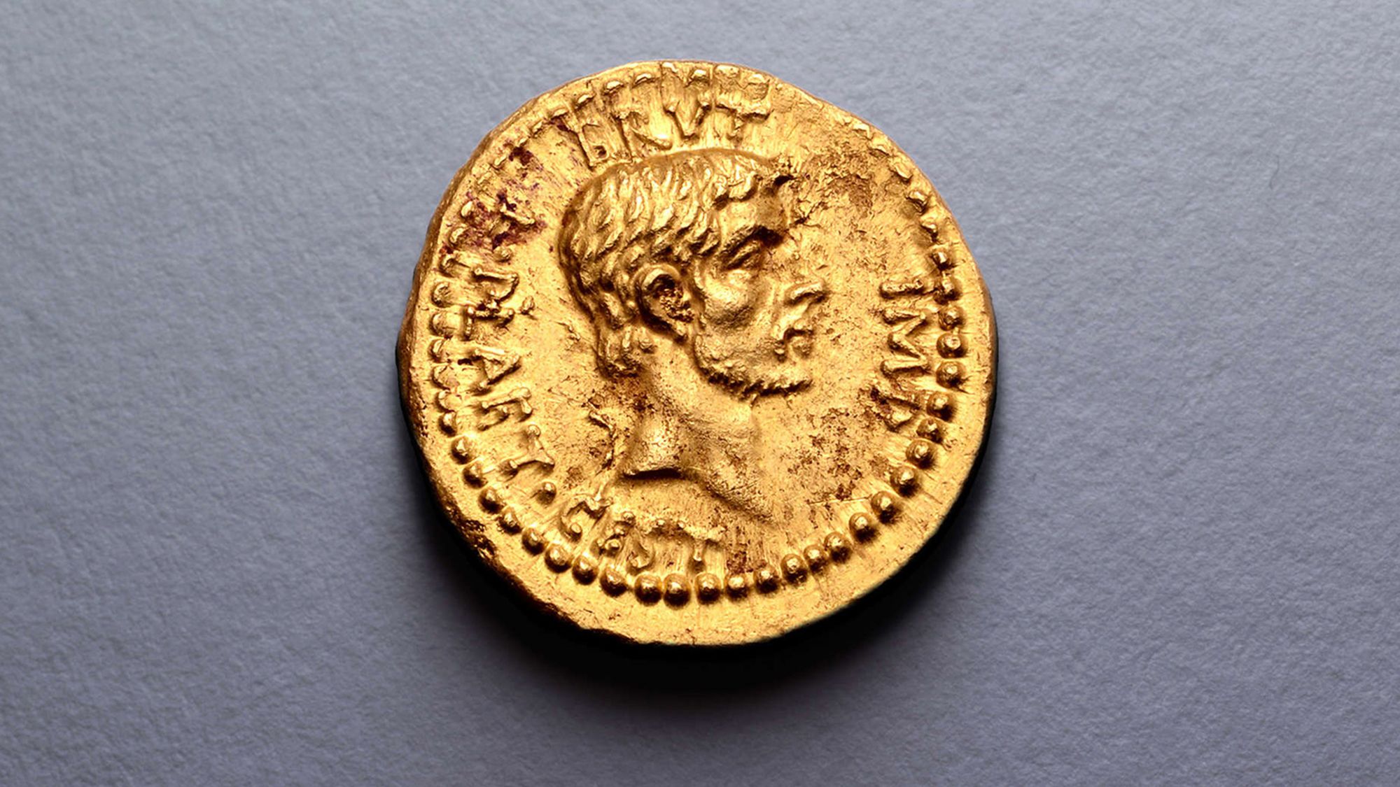 New York returns 'extraordinarily rare' gold coin to Greece