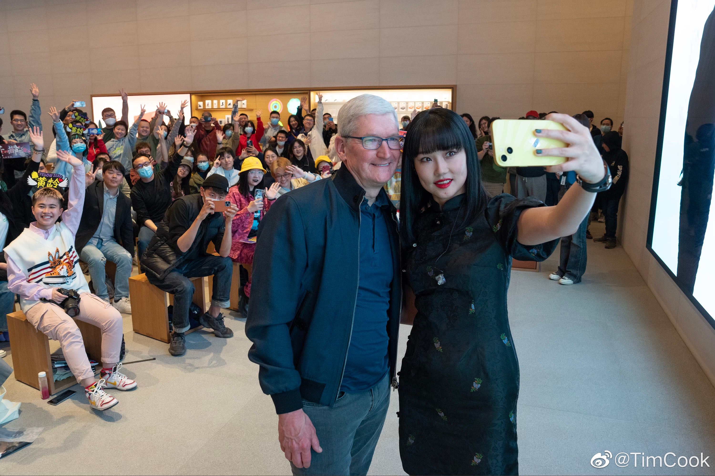 NO FILM, NO VIDEO, NO TV, NO DOCUMENTARY - Apple CEO Tim Cook