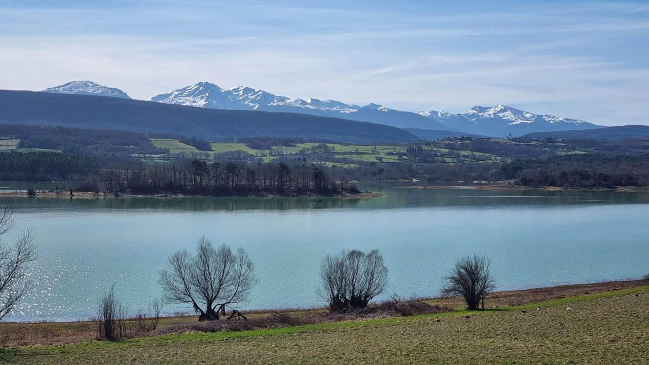 230327095502 lac de montbel march 2022 Europe drought: This once-thriving lake has all but dried up -- a story repeated across Europe