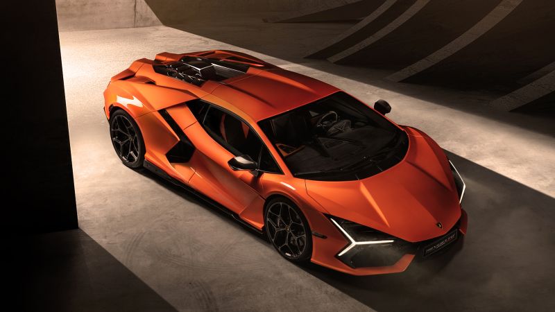 End of an era: Lamborghini goes hybrid…and very fast | CNN Business