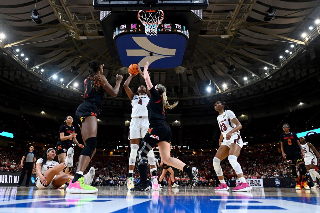 Aliyah Boston (#4) led the Gamecocks with a team-high 22 points.