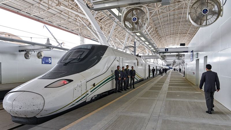 NextImg:The high-speed train that zooms across the Saudi desert | CNN