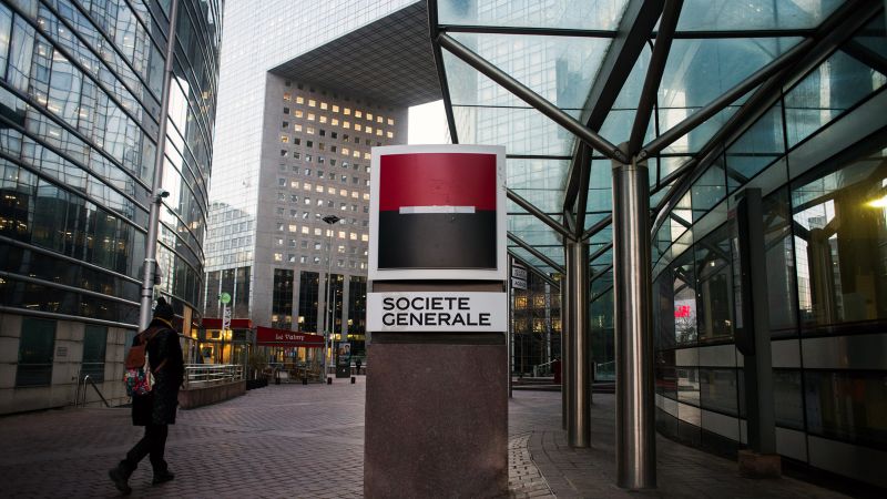 NextImg:French prosecutors search major banks in Paris in global tax fraud probe | CNN Business