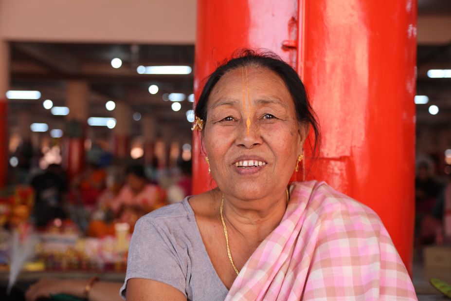 <strong>The matriarchy:</strong> Only married women may sell at the market, and a retiring vendor usually passes her space to a female family member.