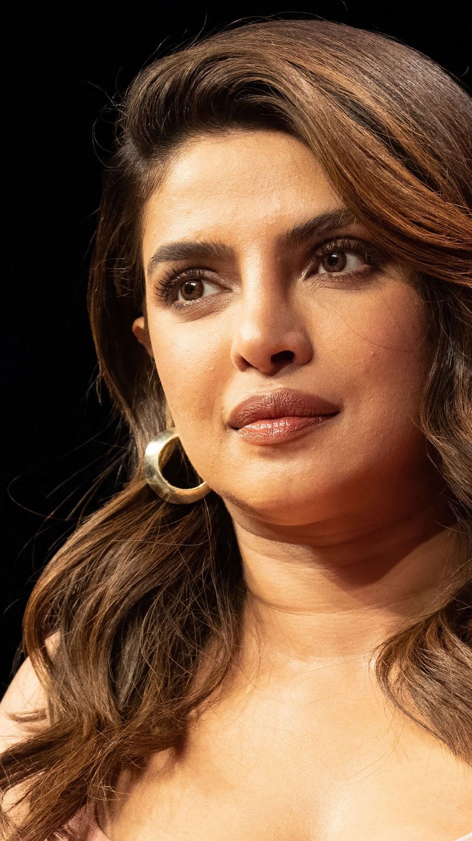 948px x 1687px - Priyanka Chopra Jonas says she left Bollywood because she was 'pushed into  a corner' | CNN