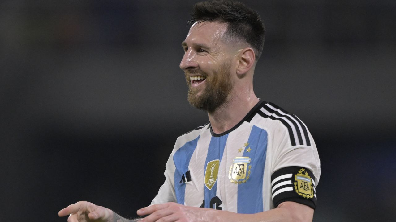 Messi celebrates scoring his second goal against Curaçao in Santiago del Estero.