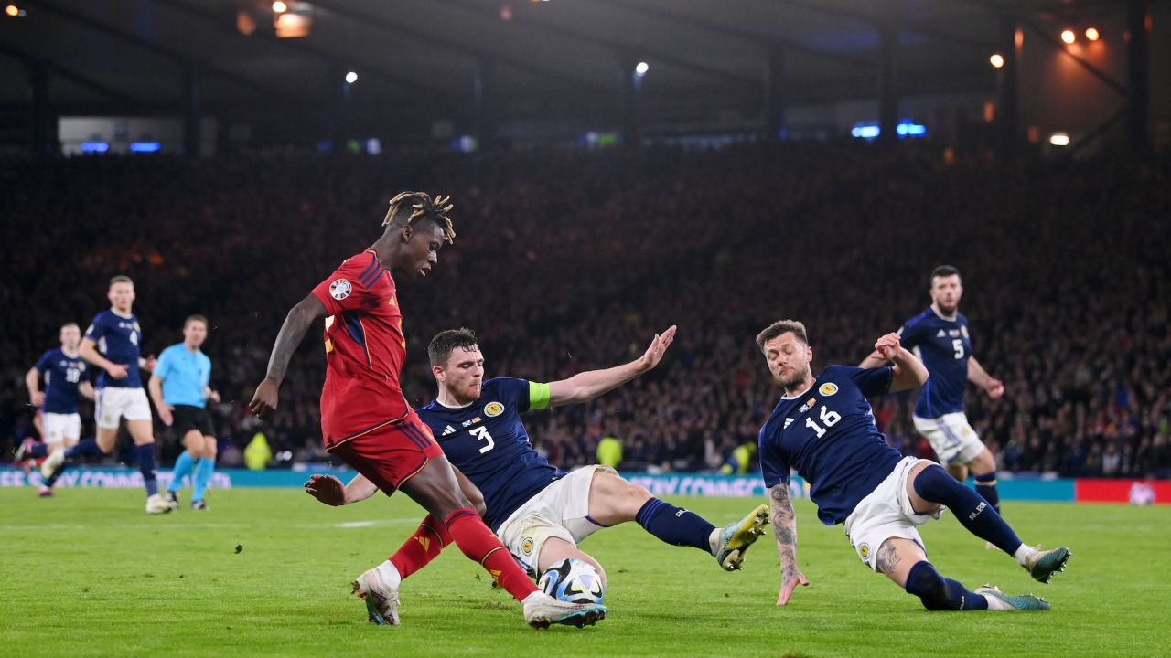 España luchó durante todo el partido.