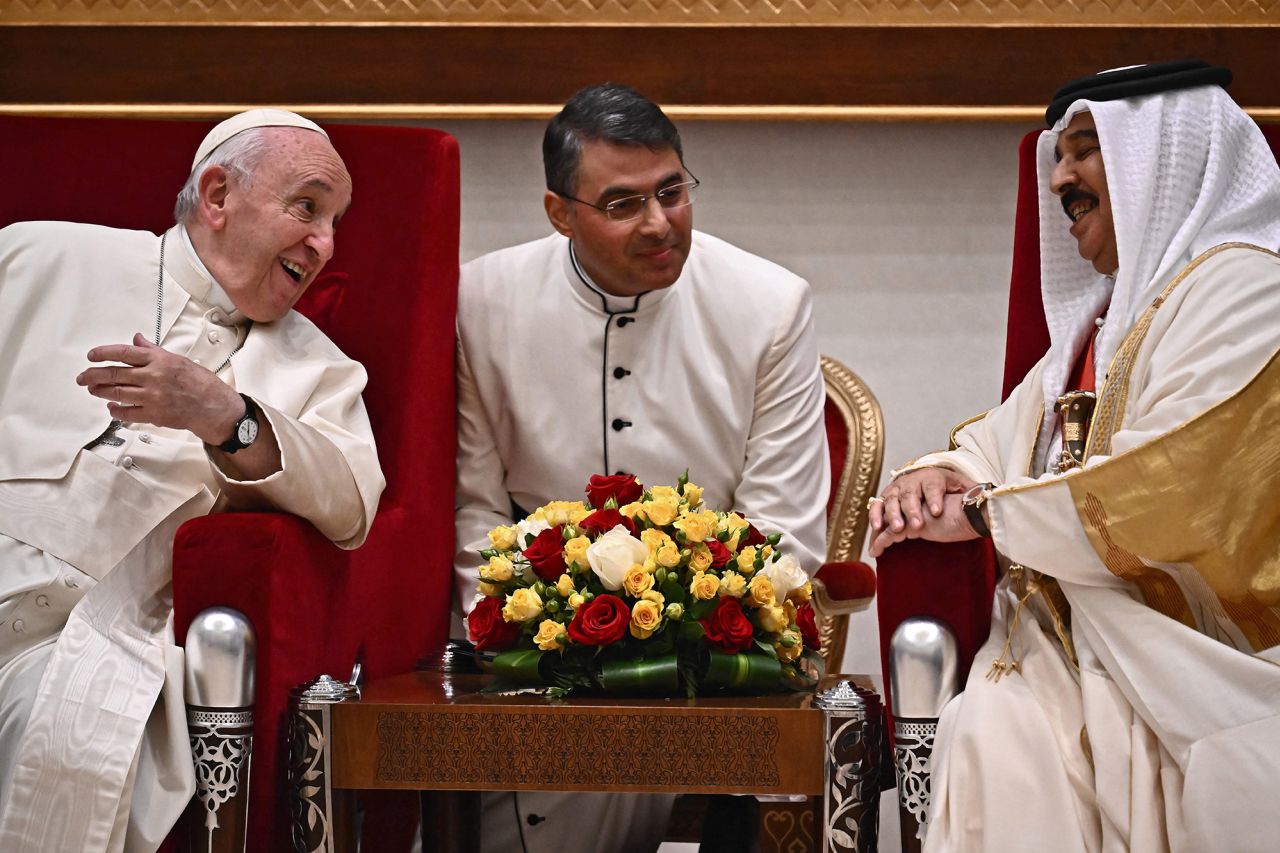 The Pope speaks with Bahrain's King Hamad bin Isa al-Khalifa during their meeting in Awali, Bahrain, in November 2022.