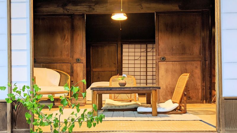 The couple who transformed an deserted Japanese home right into a guesthouse