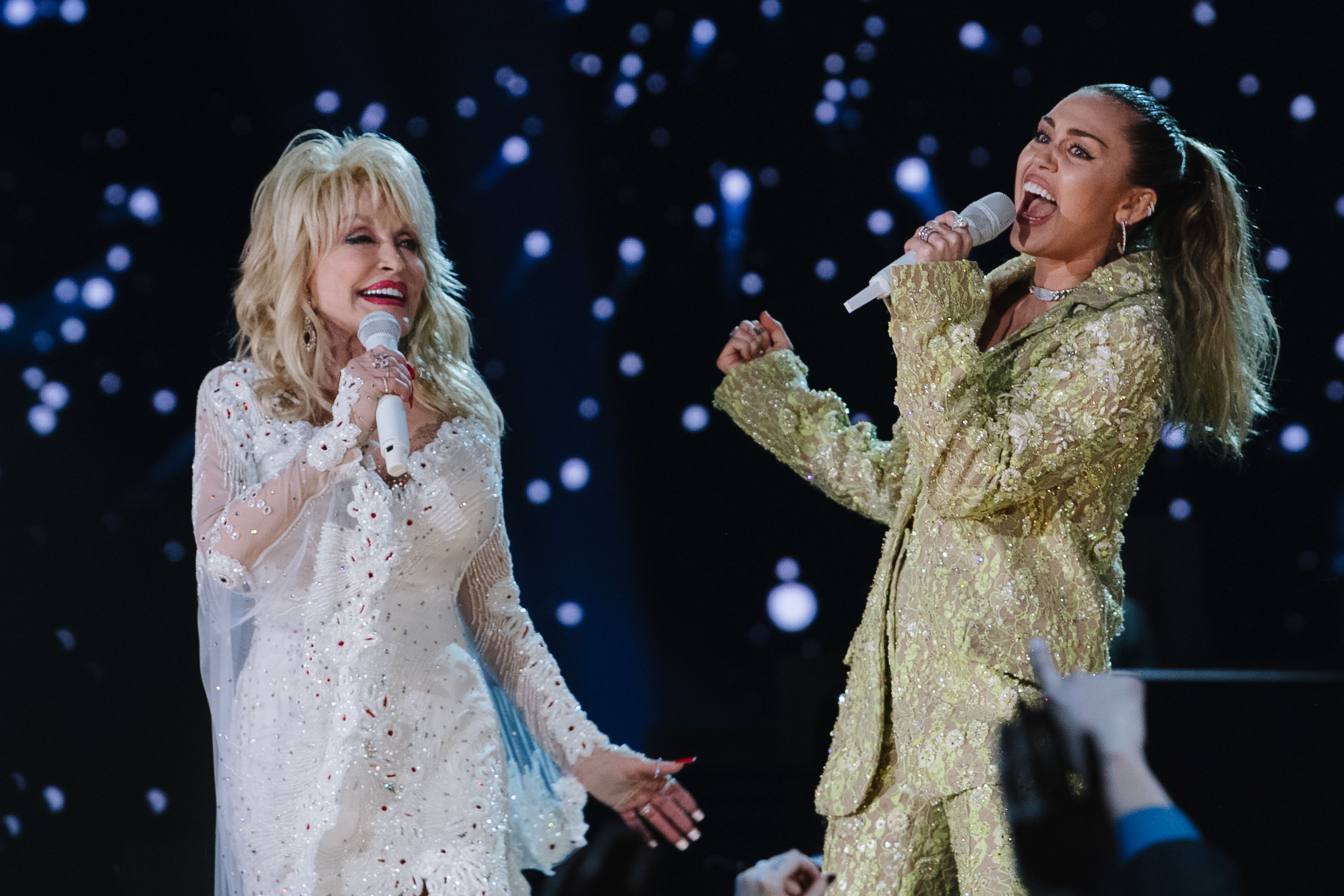 Dolly Parton's 'Rockstar' Album Review