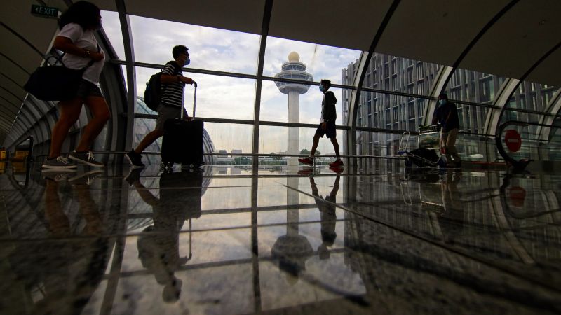 Singapore Changi Airport Delays Ease After Immigration System