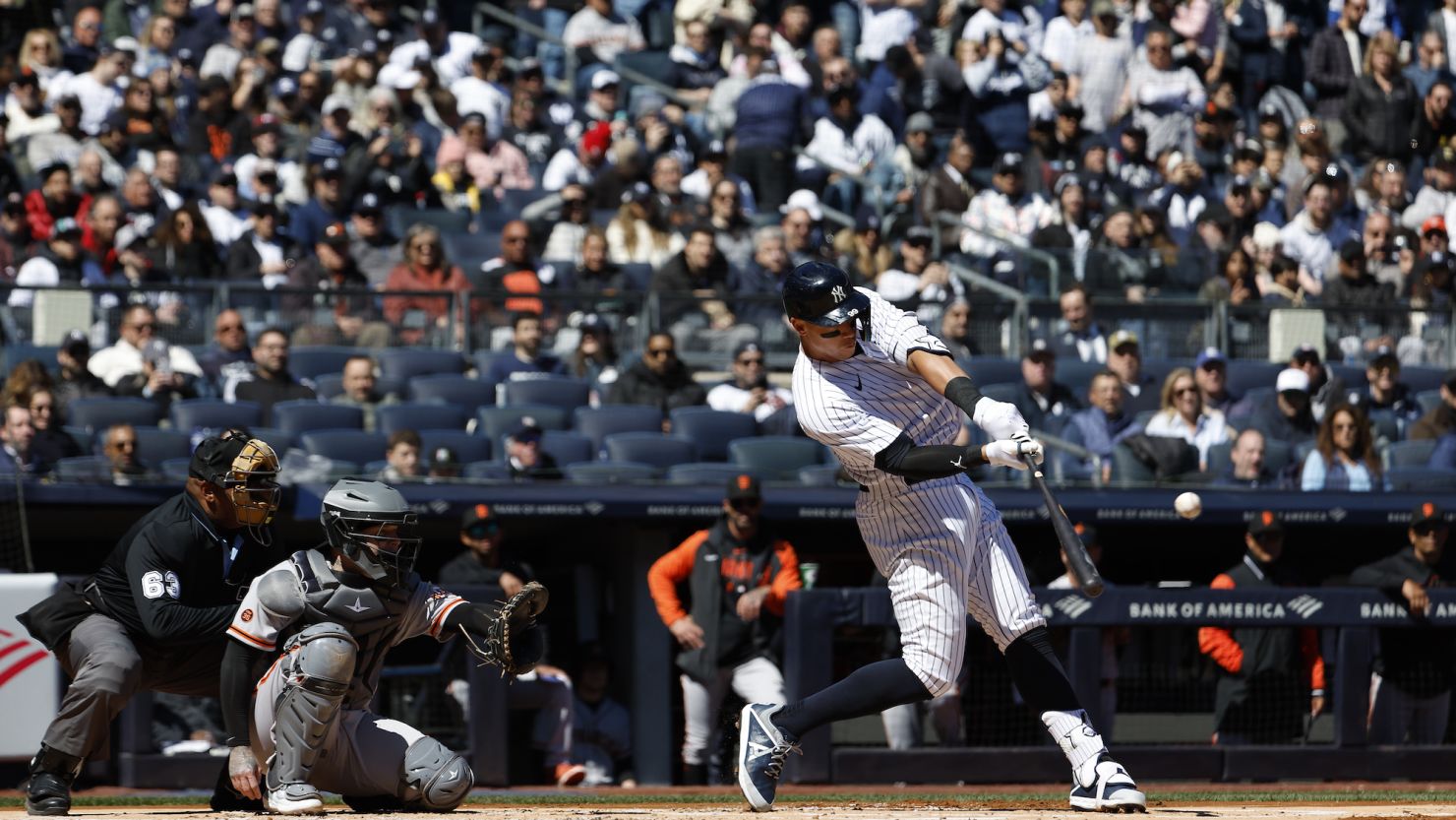 Aaron Judge hits a home run during the first inning against the San Francisco Giants. 