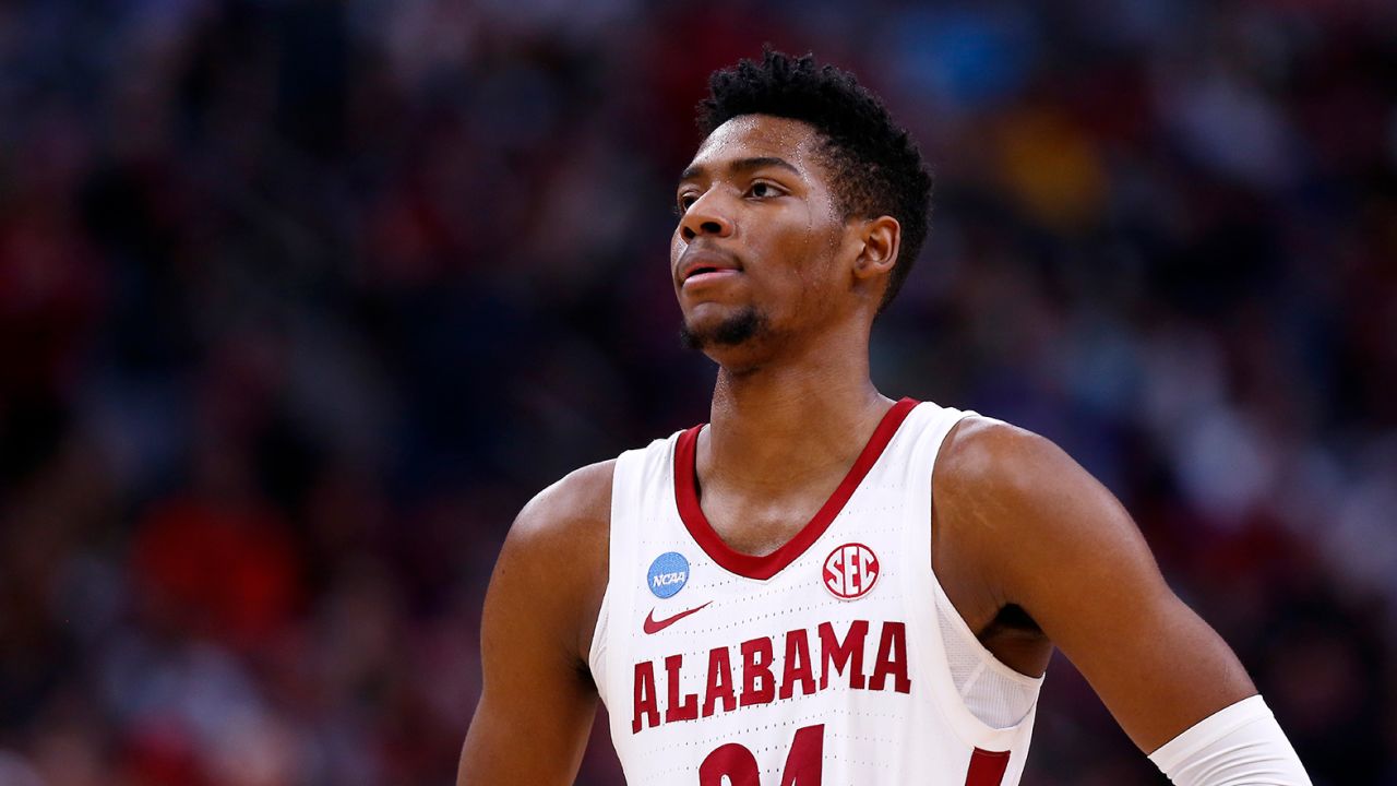 Alabama Crimson Tide forward Brandon Miller (24) during the San Diego State Aztecs versus the Alabama Crimson Tide in the Sweet Sixteen Round of the NCAA Men's Division I Basketball Championship South Regional on March 23, 2023, at KFC Yum! Center in Louisville, KY. 