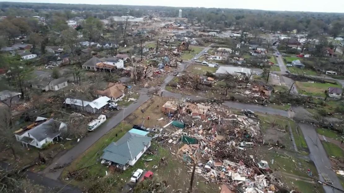 At least 3 dead, dozens hospitalized after violent tornadoes devastate  central US