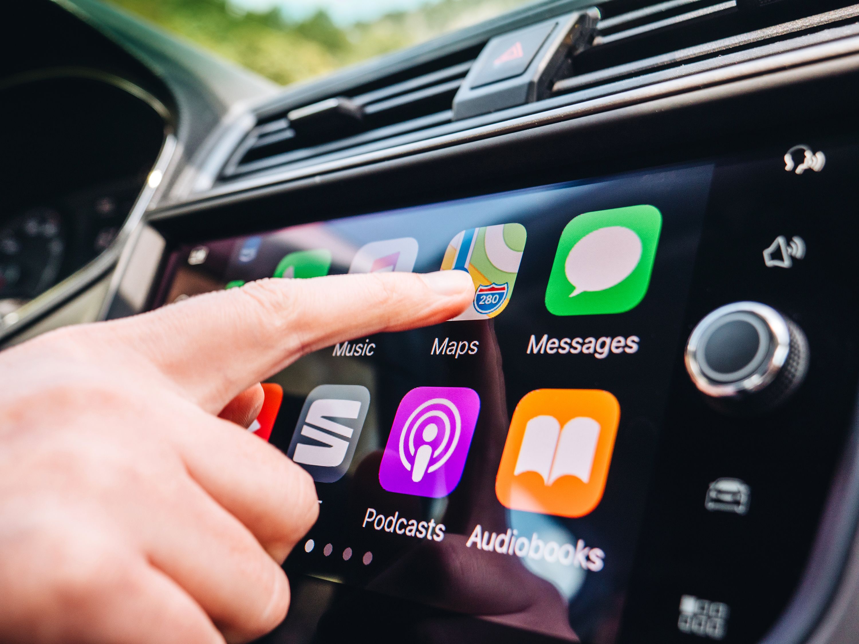 GM plans to phase out Apple CarPlay in EVs, with Google's help