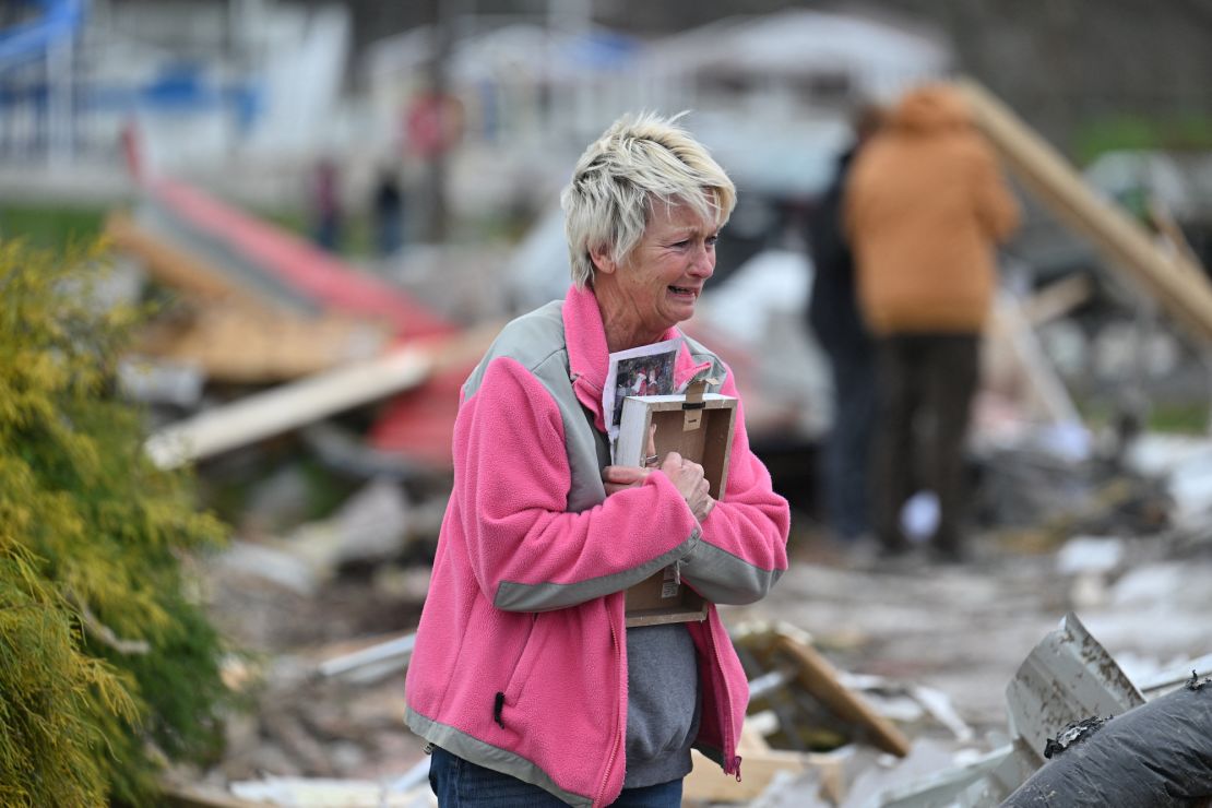 Death toll rises to 32 after tornadoes rip through South and Midwest,  leaving communities in ruin | CNN