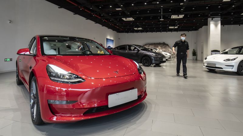 Tesla sales again fall short of production | CNN Business