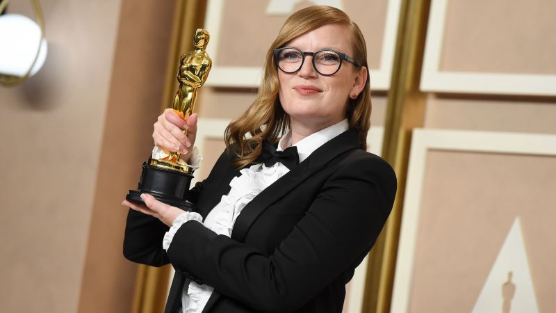 Sarah Polley told to return Oscar statue in epic April Fools' Day prank courtesy of her 11-year-old | CNN