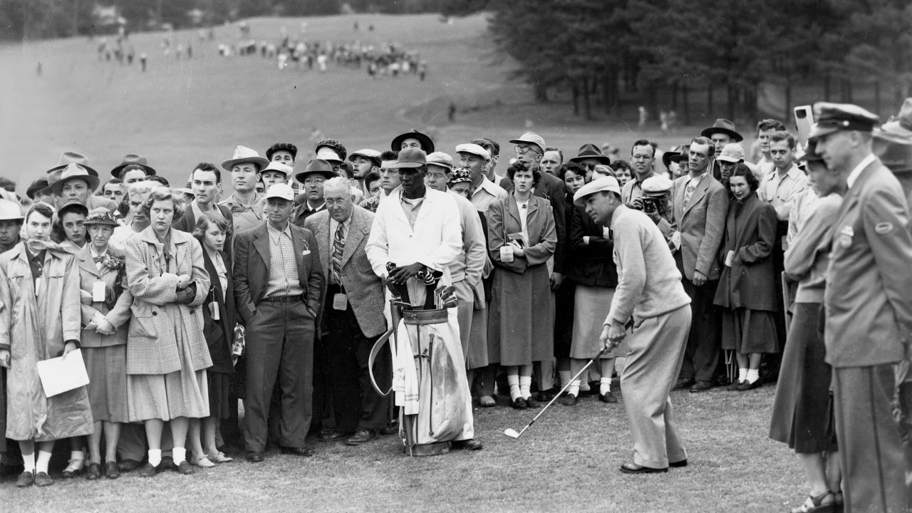 Stokes watches on as Ben Hogan edges closer to his first Masters title in 1951. Stokes would caddy again for Hogan when he won his second green jacket in 1953.