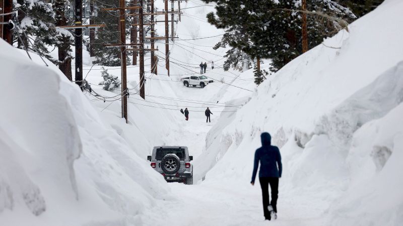 What a difference a year makes: From nearly no snow to a potentially record-breaking pile-up in California - CNN