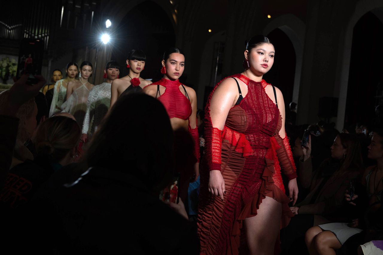 "Every body is invited," read the show notes for Ester Manas' Fall-Winter 2023 collection.