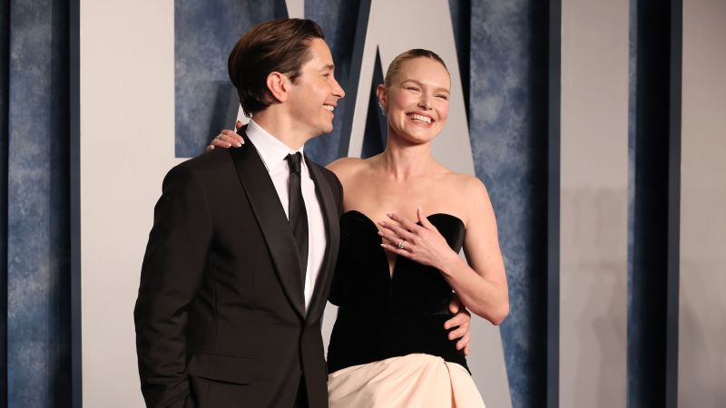 NextImg:Justin Long and Kate Bosworth are engaged | CNN