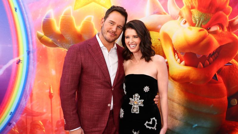 NextImg:Chris Pratt says he felt 'broken' before meeting wife Katherine Schwarzenegger | CNN