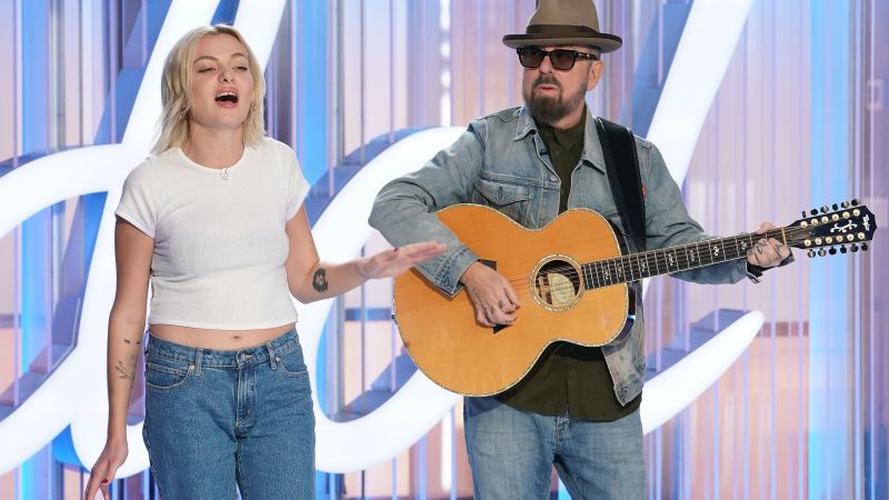 NextImg:Eurythmics star Dave Stewart's daughter quits 'American Idol' | CNN