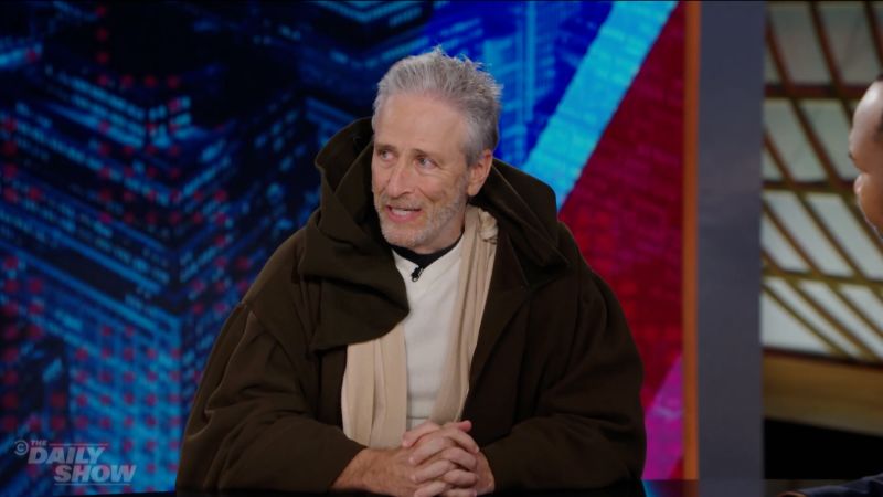 NextImg:Ex-host returns to 'The Daily Show' dressed as Star Wars character | CNN Business