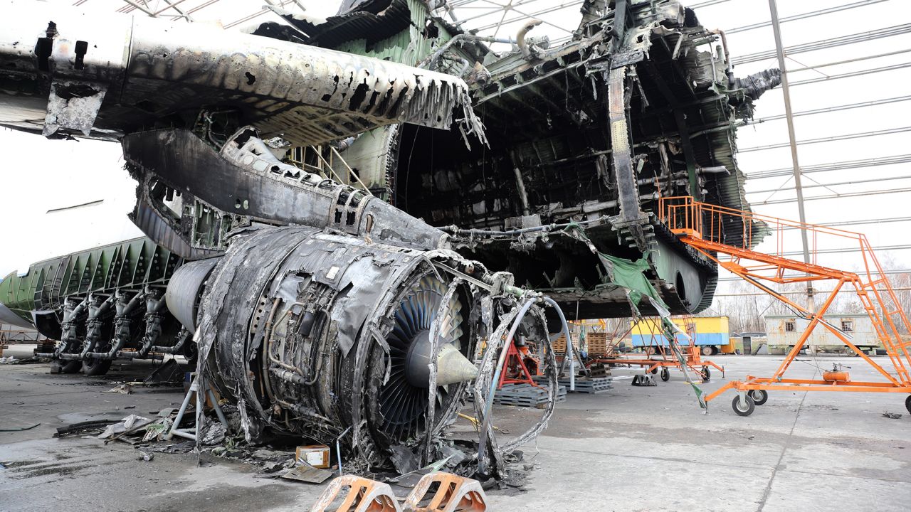 Un Antonov An-225 fue destruido en las primeras horas de la invasión rusa de Ucrania, en febrero de 2022.
