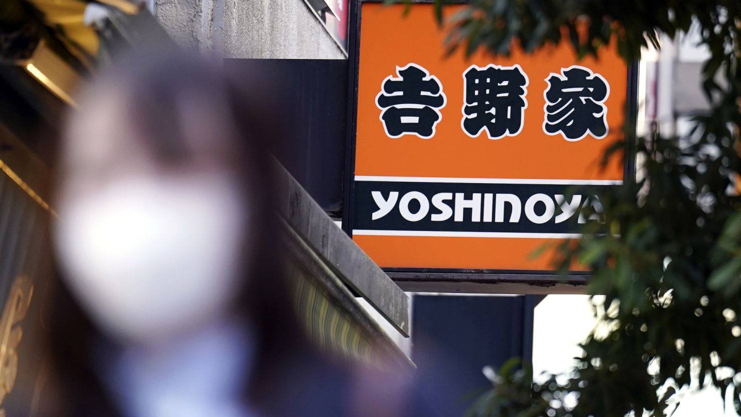Japanese beef bowl chain Yoshinoya is the latest victim in a series of food-related pranks that had earlier affected sushi conveyer belt restaurants. 