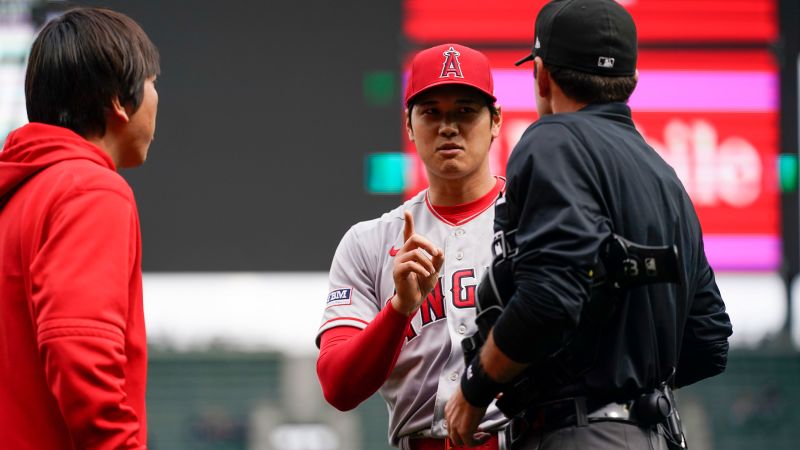 NextImg:Los Angeles Angels star Shohei Ohtani gets two pitch clock violations, on both the plate and mound | CNN