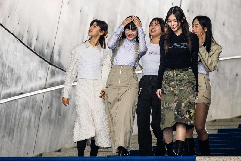 NewJeans: How a K-pop group became an overnight fashion favorite | CNN