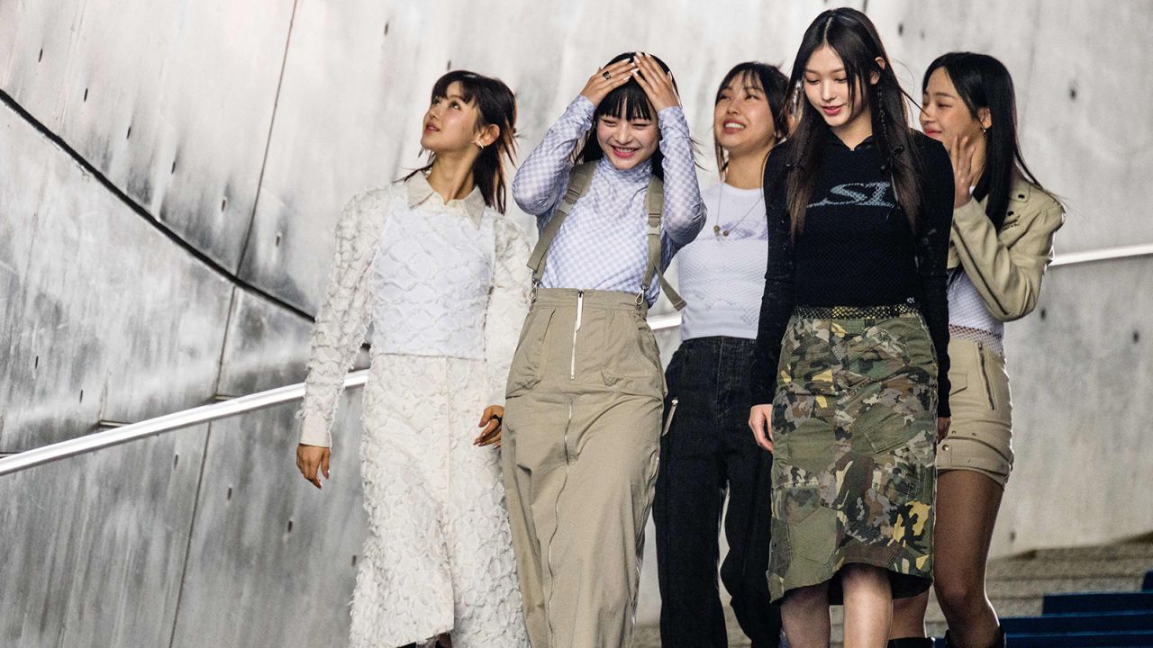 NewJeans: How group became an overnight fashion | CNN