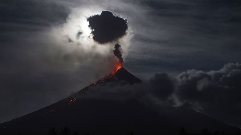 NextImg:Medieval moon observations reveal 'mysterious' volcanic eruptions | CNN