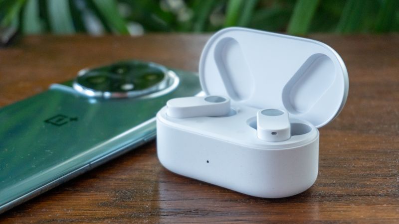 One+ earbuds hot sale